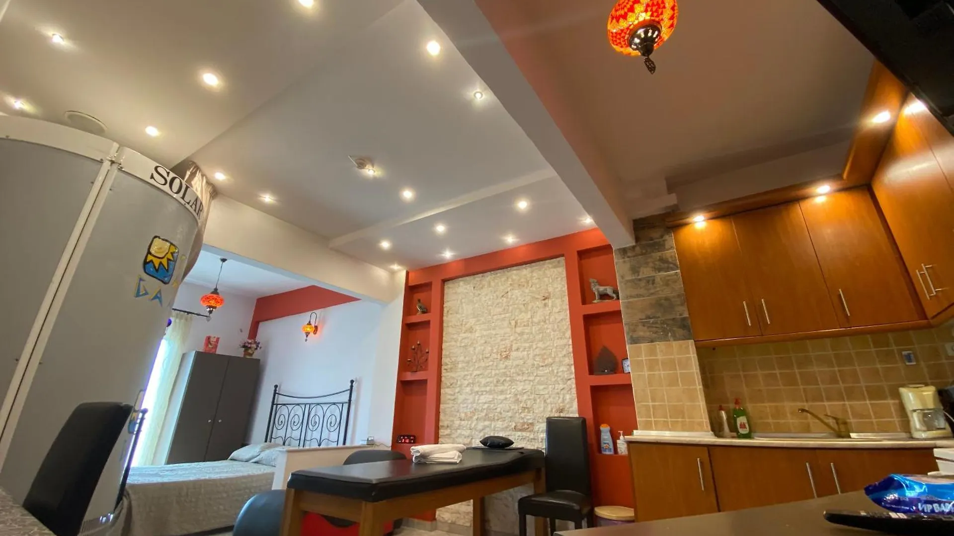 kontakty Afroditi Solarium/Massage Apartment