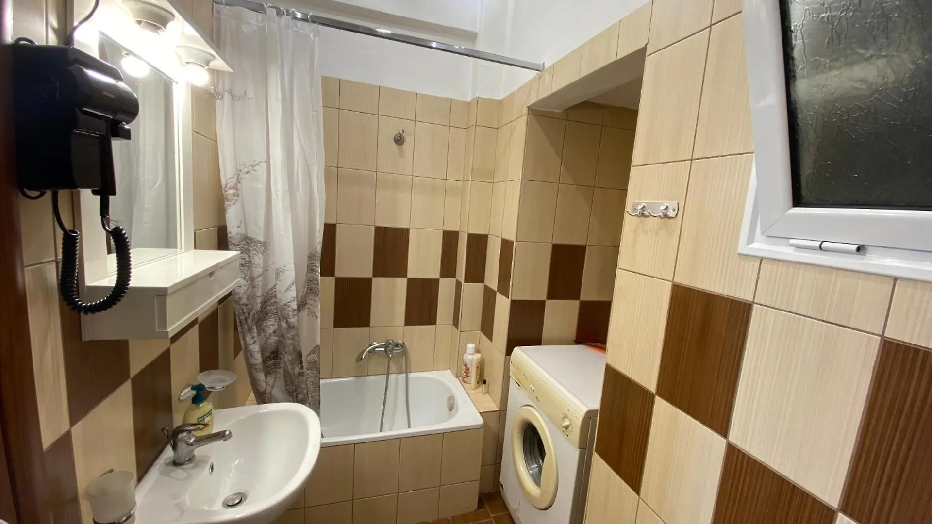 Afroditi Solarium/Massage Apartment Soluň